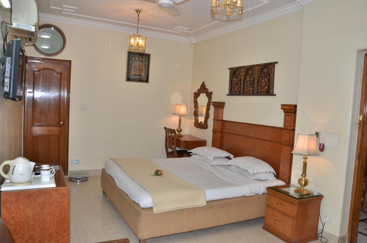 Bajaj Indian Home Stay New Delhi Exteriör bild