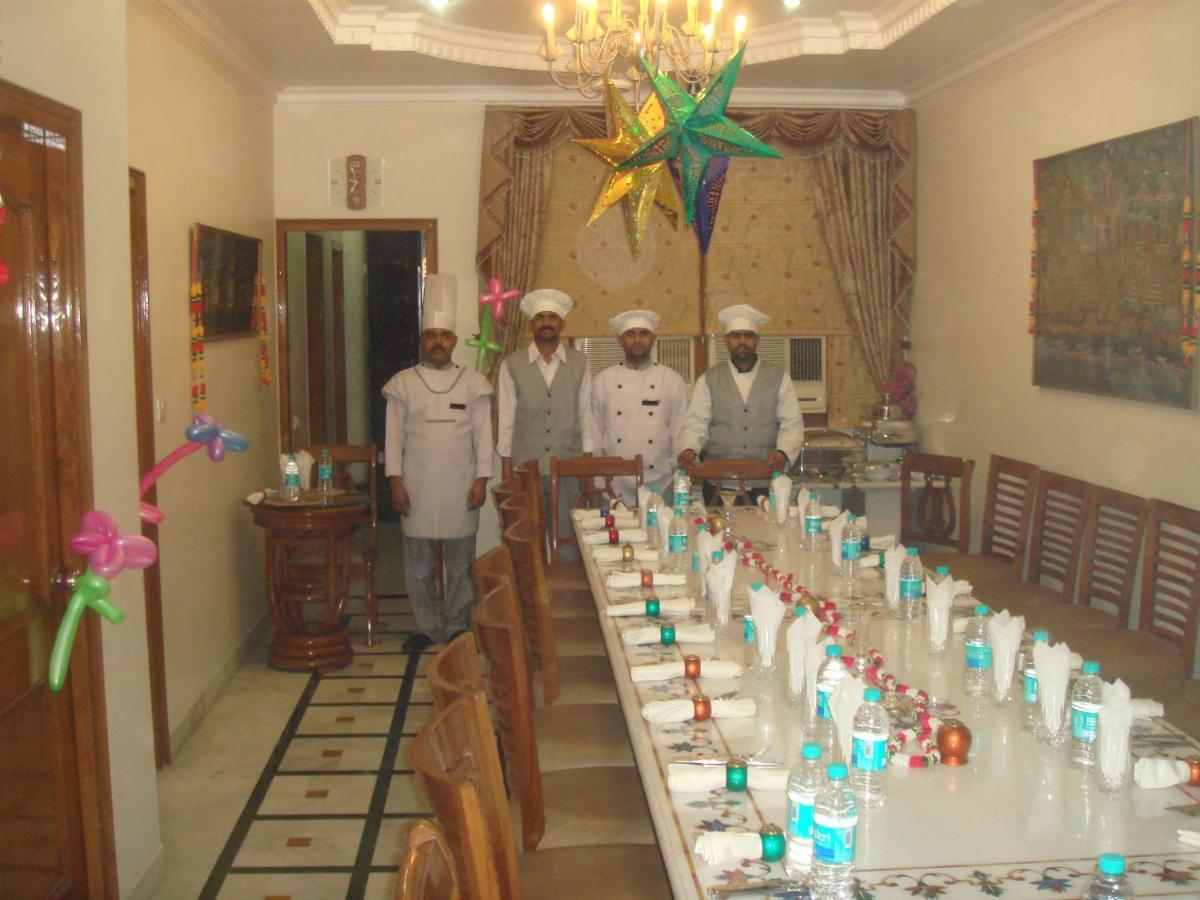 Bajaj Indian Home Stay New Delhi Exteriör bild