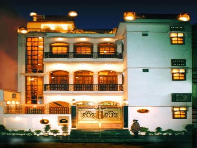Bajaj Indian Home Stay New Delhi Exteriör bild