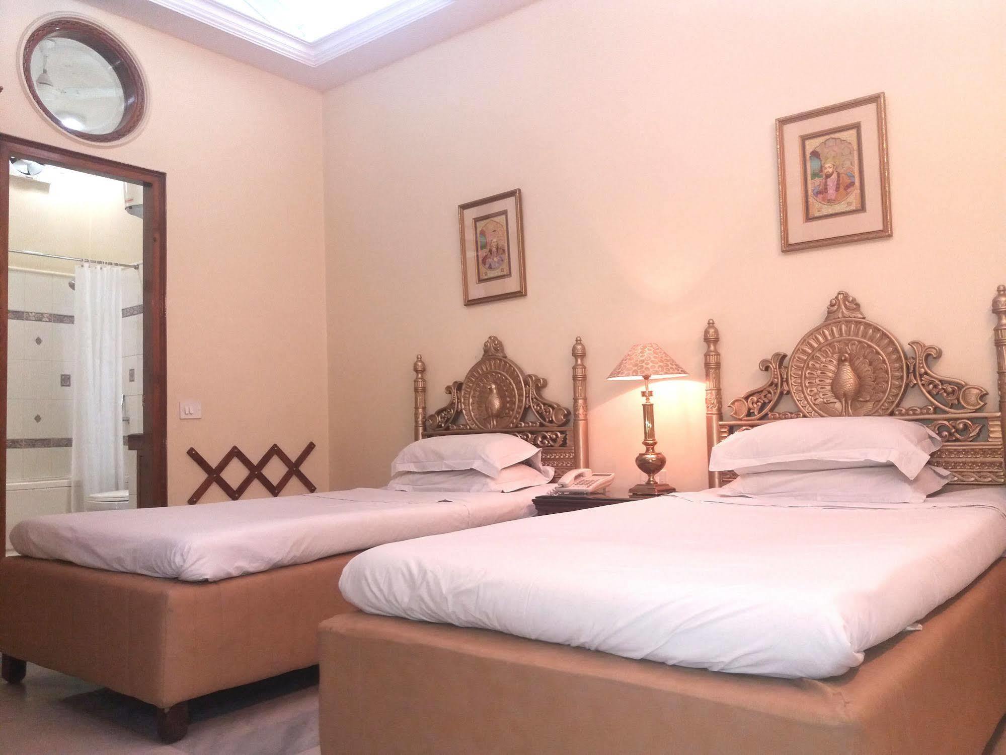 Bajaj Indian Home Stay New Delhi Exteriör bild